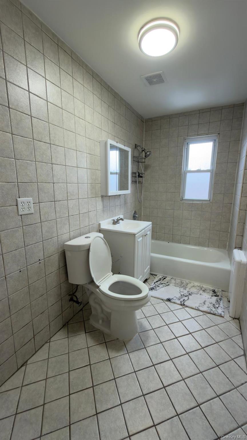 153-25 77th Road Queens, NY 11367 - Photo 6 of 12