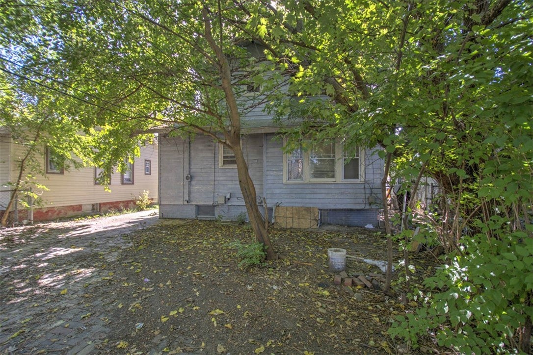 2112 East William Street Decatur, IL 62521 - Photo 4 of 7 Gallery Image 4