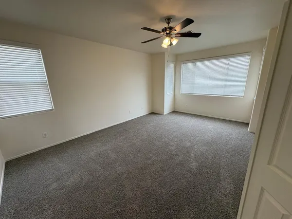 $3,095 | 8816 West Myrtle Avenue, Glendale, AZ 85305