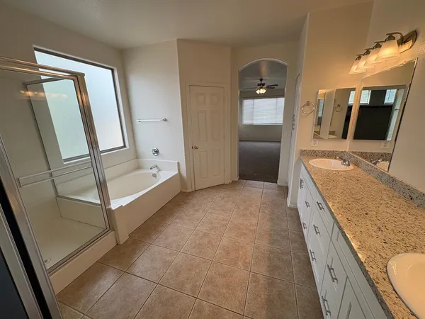 $3,095 | 8816 West Myrtle Avenue, Glendale, AZ 85305