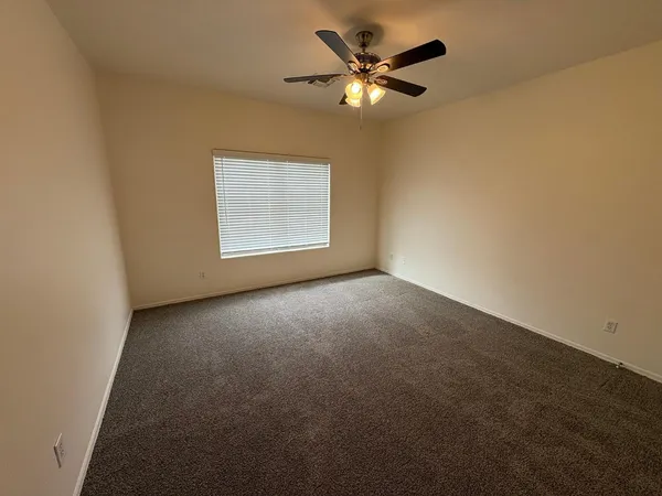 $3,095 | 8816 West Myrtle Avenue, Glendale, AZ 85305