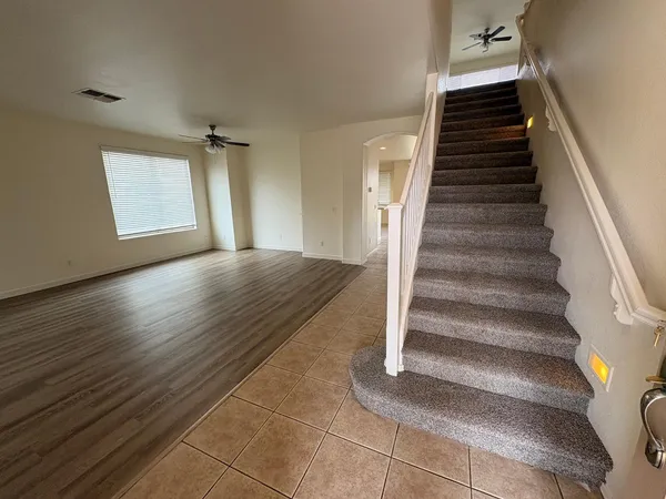 $3,095 | 8816 West Myrtle Avenue, Glendale, AZ 85305