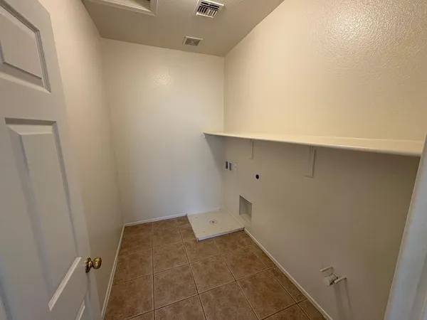 $3,095 | 8816 West Myrtle Avenue, Glendale, AZ 85305