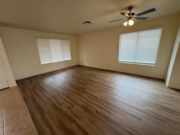$3,095 | 8816 West Myrtle Avenue, Glendale, AZ 85305