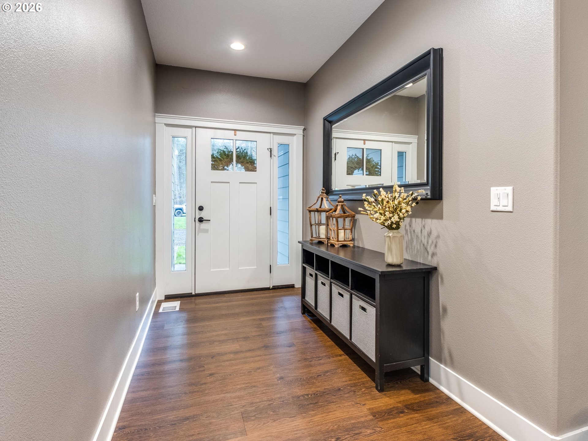 12950 South Barnards Road Molalla, OR 97038 - Photo 19 of 48 a very nice looking room with wooden floor