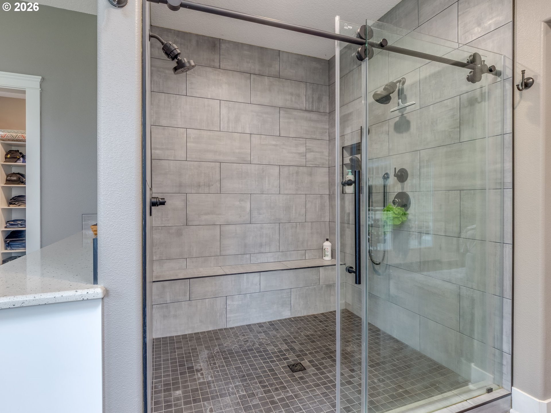 12950 South Barnards Road Molalla, OR 97038 - Photo 26 of 48 a bathroom with a shower