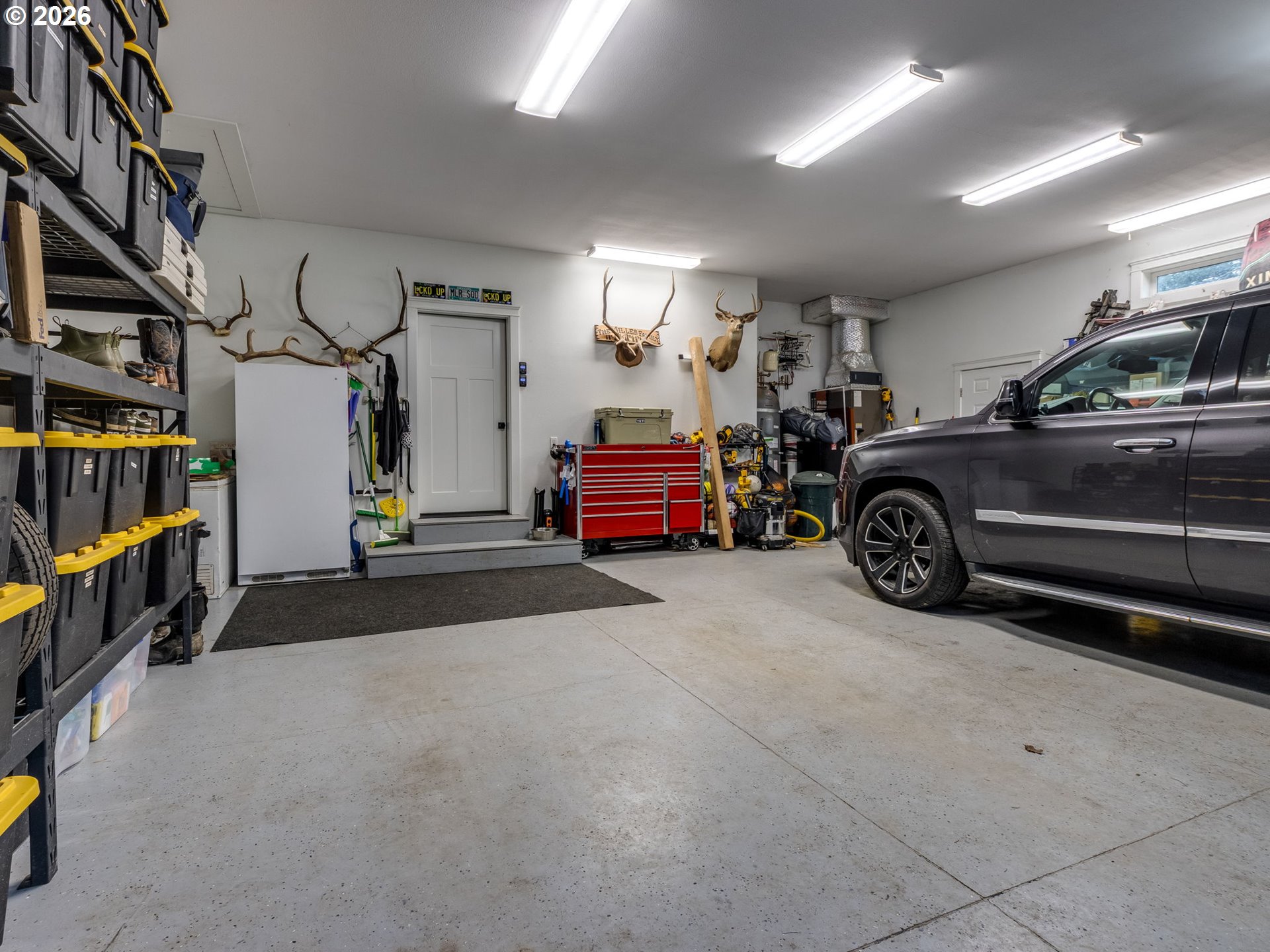 12950 South Barnards Road Molalla, OR 97038 - Photo 43 of 48 a view of car garage