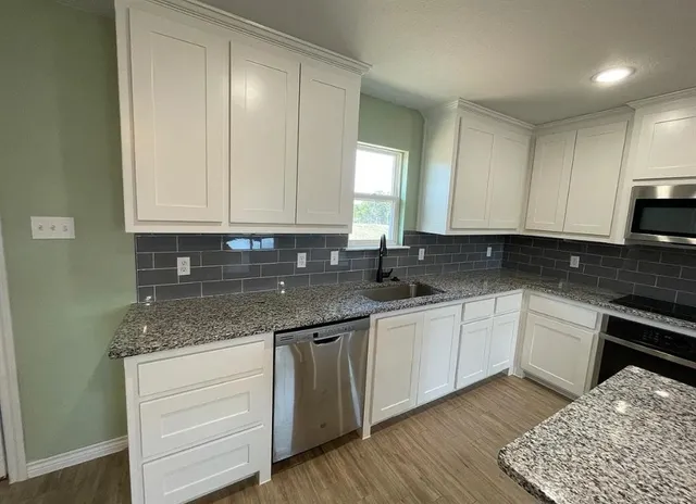 $270,000 | 109 Spruce Tree Court, Poolville, TX 76487