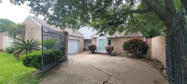 $2,500 | 11531 Overbrook Lane, Houston, TX 77077