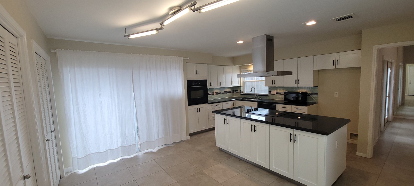 11531 Overbrook Lane Houston, TX 77077 - Photo 17 of 30