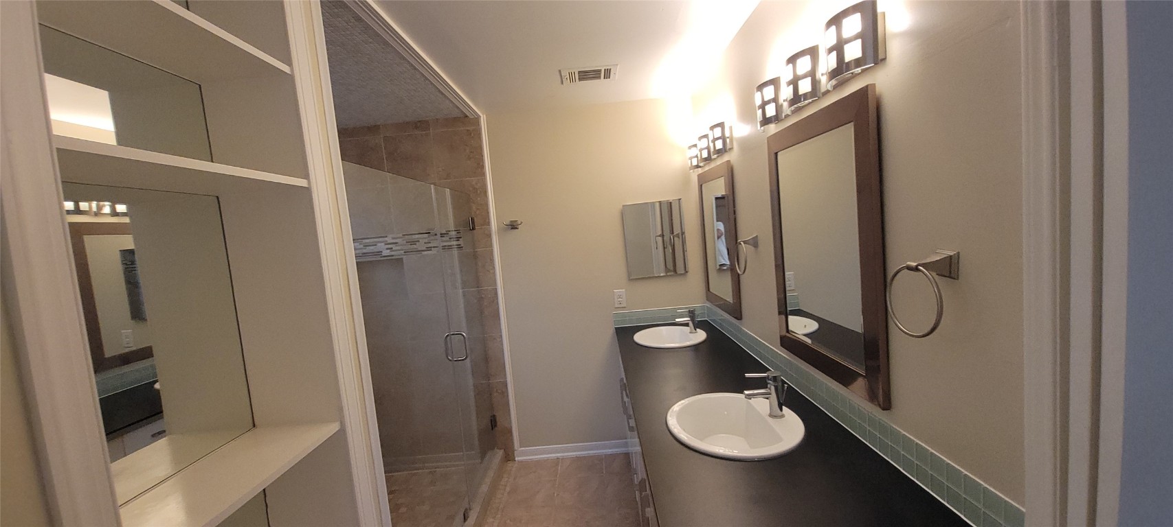 11531 Overbrook Lane Houston, TX 77077 - Photo 2 of 30