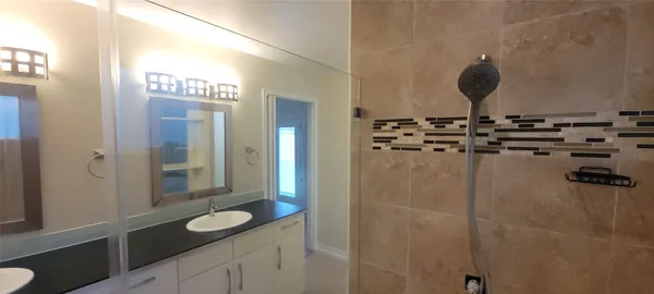 $2,500 | 11531 Overbrook Lane, Houston, TX 77077