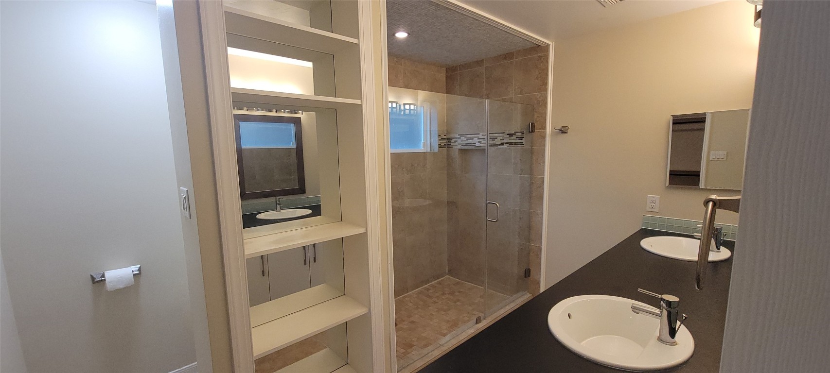 11531 Overbrook Lane Houston, TX 77077 - Photo 3 of 30