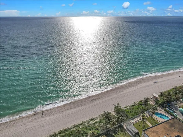 $5,500 | 1920 South Ocean Drive, Unit 8B, Hallandale Beach, FL 33009