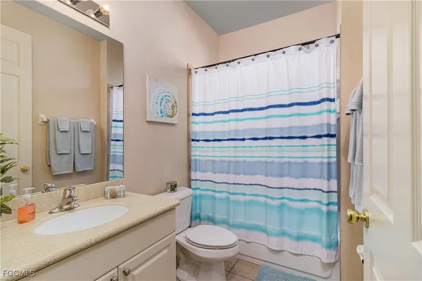 $1,320,000 | 5601 Del Rio Court, Cape Coral, FL 33904