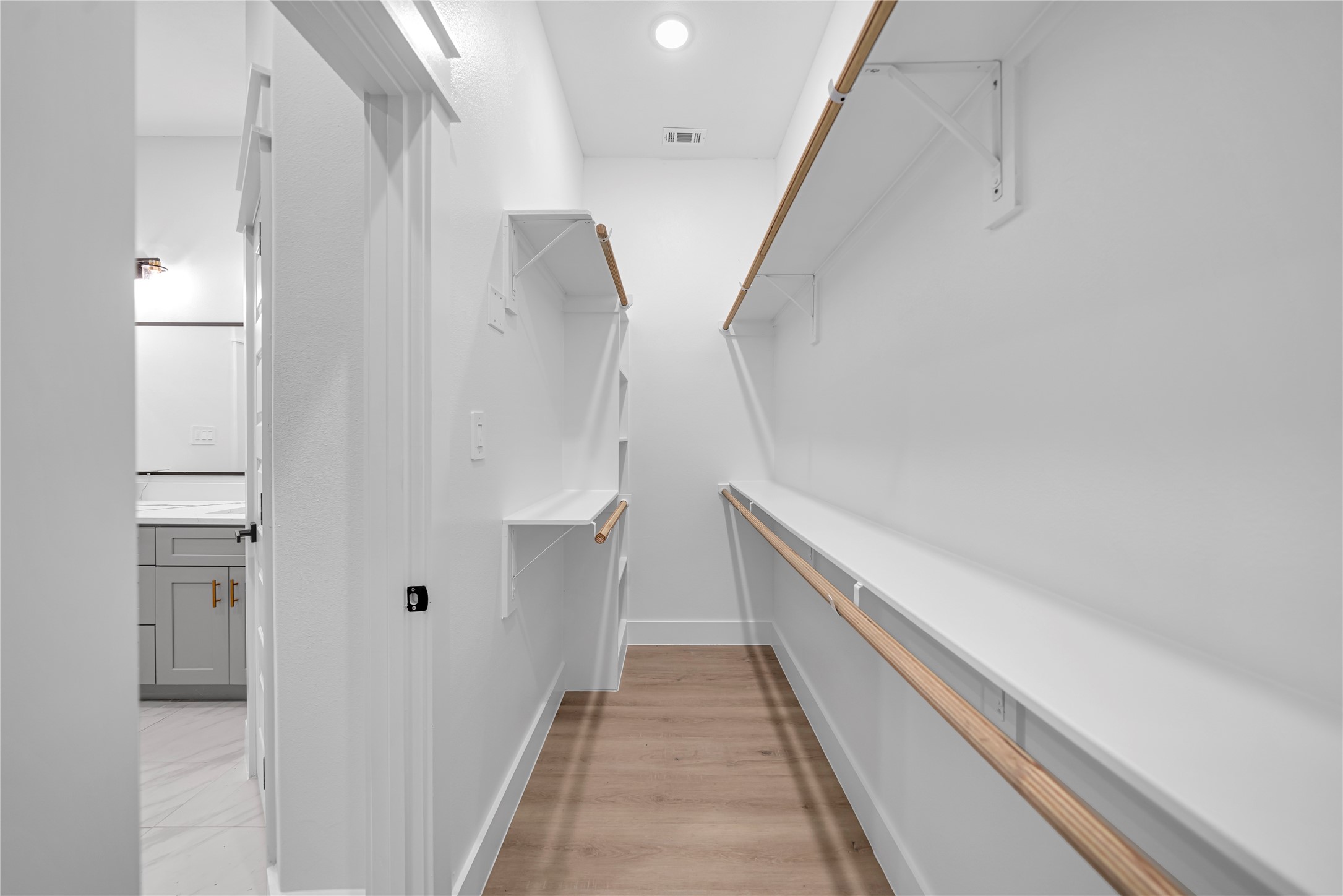 4902 Higgins Street, Unit A Houston, TX 77033 - Photo 15 of 25 a view of entryway