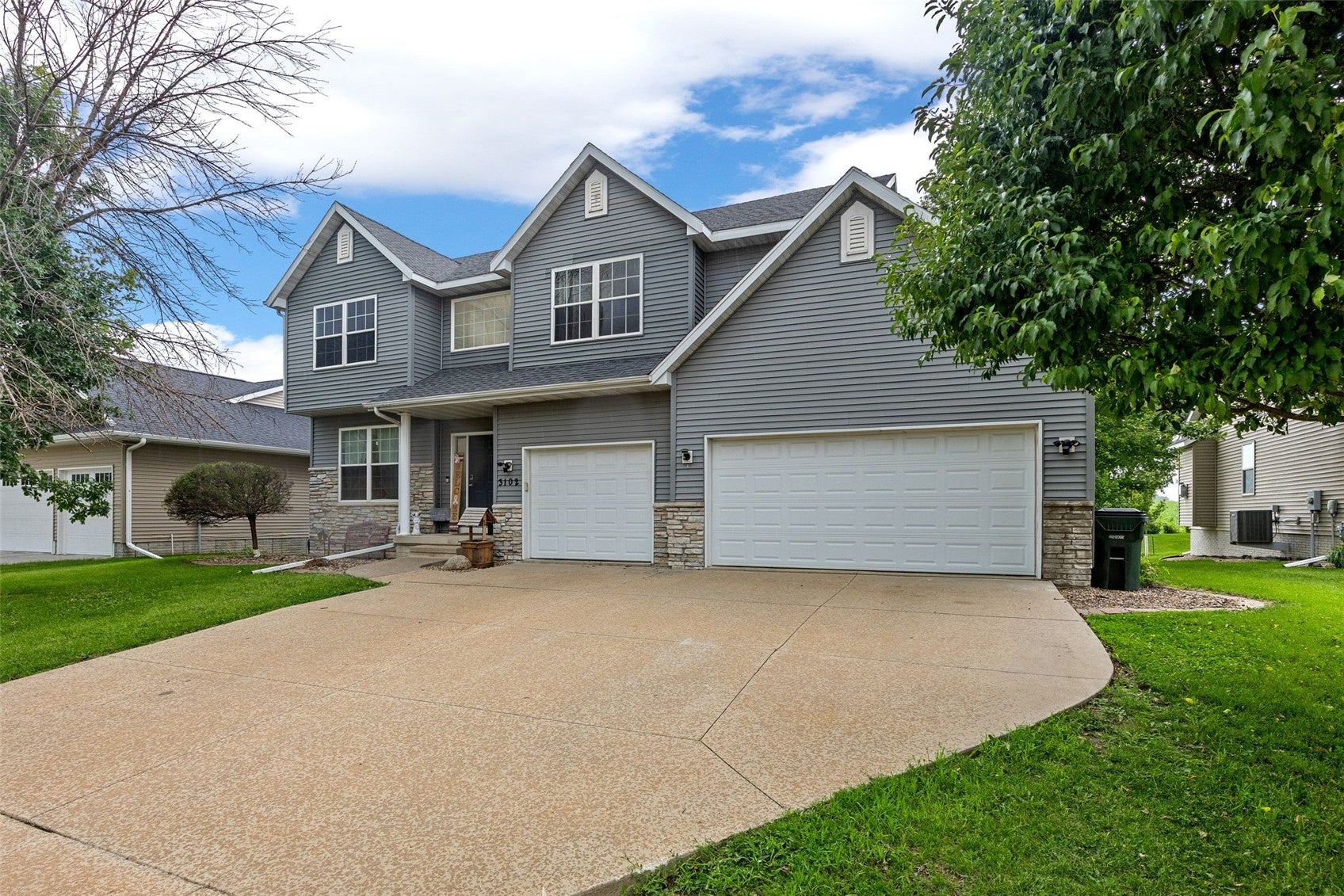 3102 Falcon View Road Southwest Cedar Rapids, IA 52404 - Photo 1 of 45 Gallery Image 1