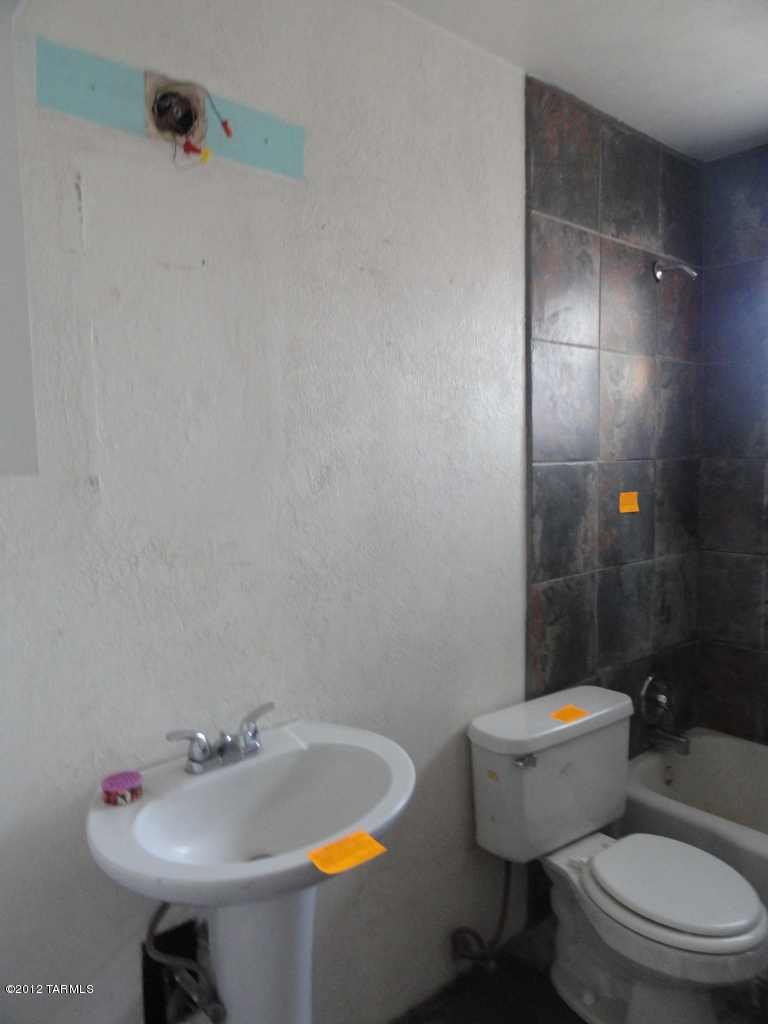1425 West Mohave Road Tucson, AZ 85705 - Photo 9 of 19 Gallery Image 9