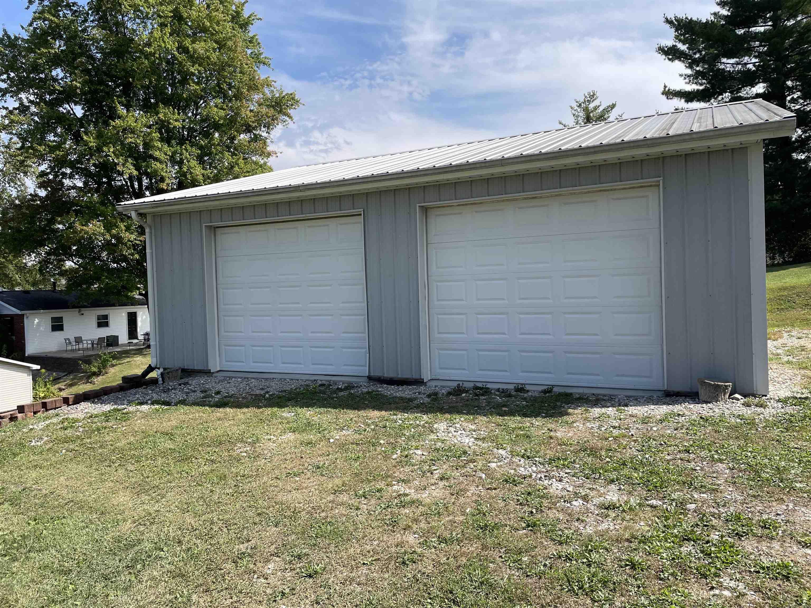 2312 K Bedford, IN 47421 - Photo 5 of 12