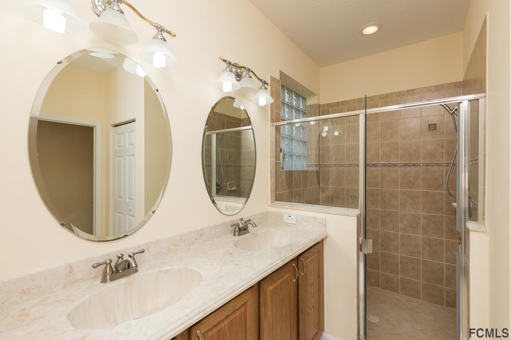 103 Raintree Circle Palm Coast, FL 32164 - Photo 23 of 43 Master bath