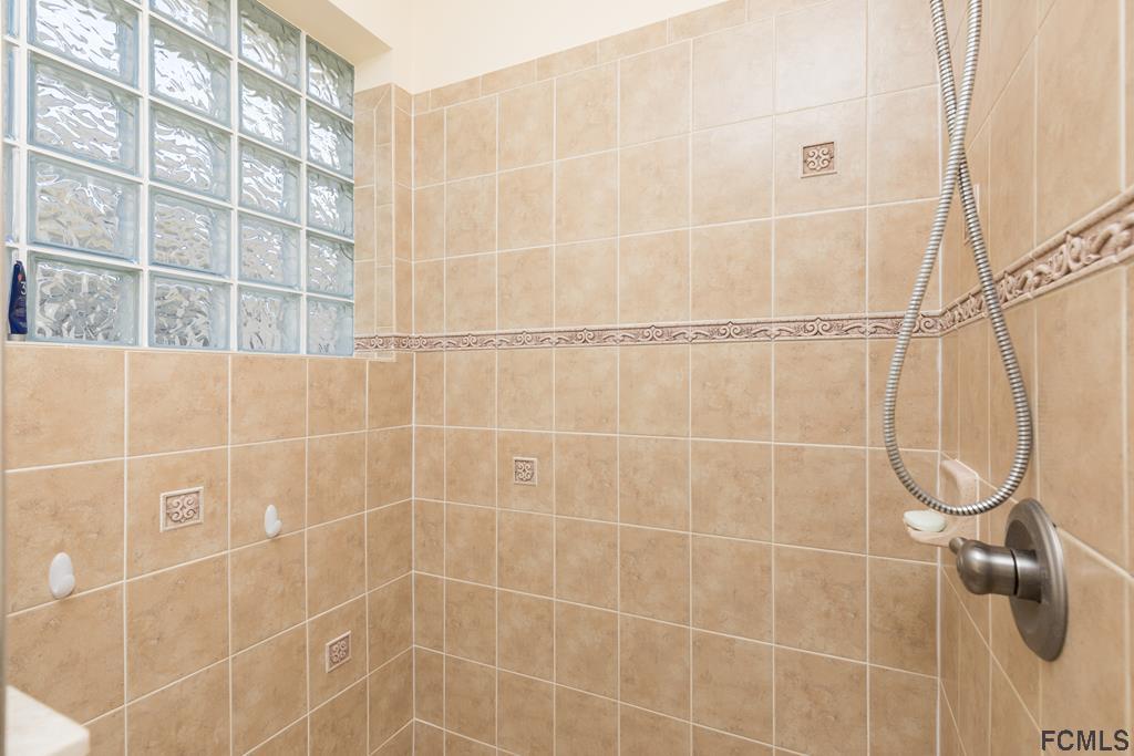 103 Raintree Circle Palm Coast, FL 32164 - Photo 25 of 43 Master bath
