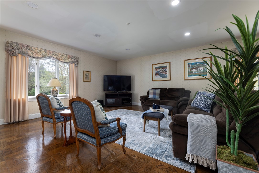 136 White Birch Circle Scituate, RI 02831 - Photo 15 of 44