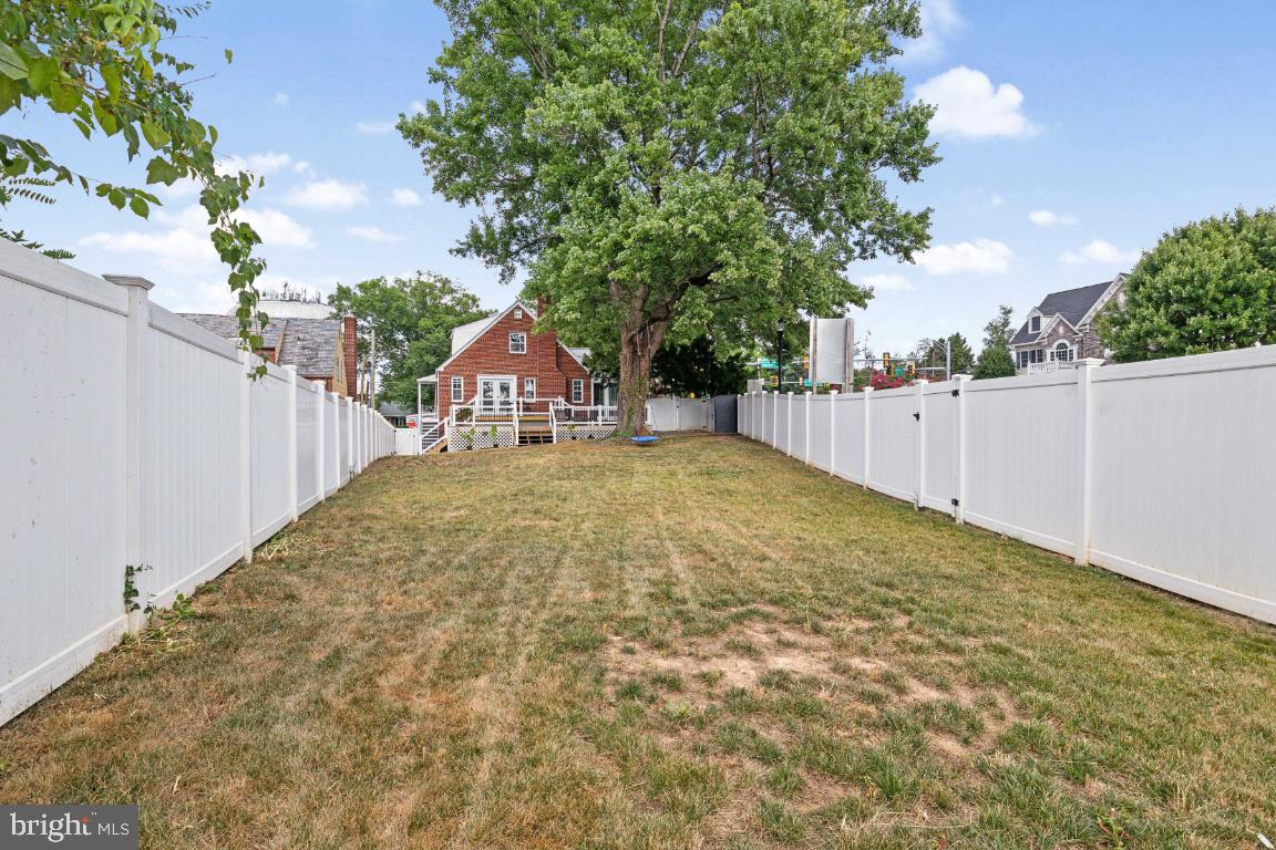 2001 Linden Lane Silver Spring, MD 20910 - Photo 12 of 30 Double Lot Provides Plenty of Yard Space!