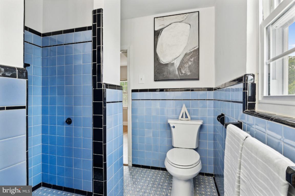 2001 Linden Lane Silver Spring, MD 20910 - Photo 20 of 30 Charming Primary Bath