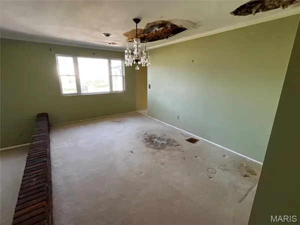 $284,900 | 102 Five Meadows Lane, Ballwin, MO 63011
