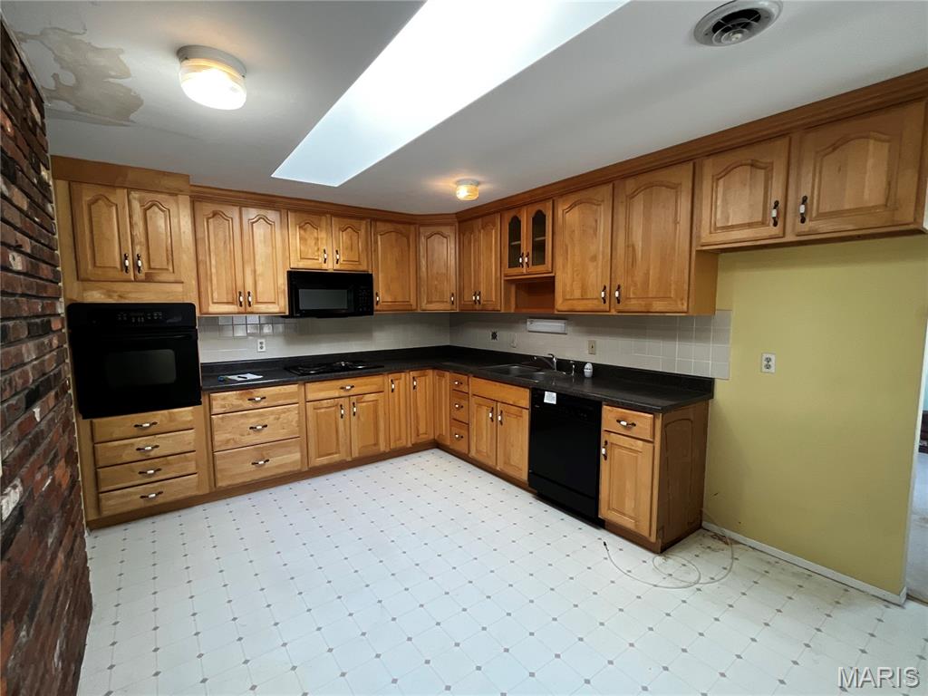 102 Five Meadows Lane Ballwin, MO 63011 - Photo 13 of 30