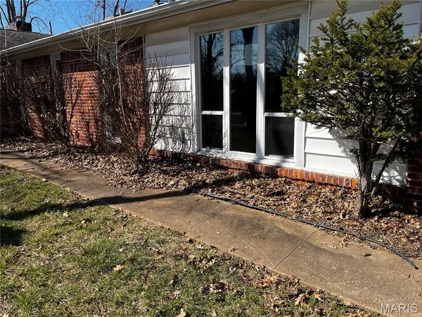 $284,900 | 102 Five Meadows Lane, Ballwin, MO 63011