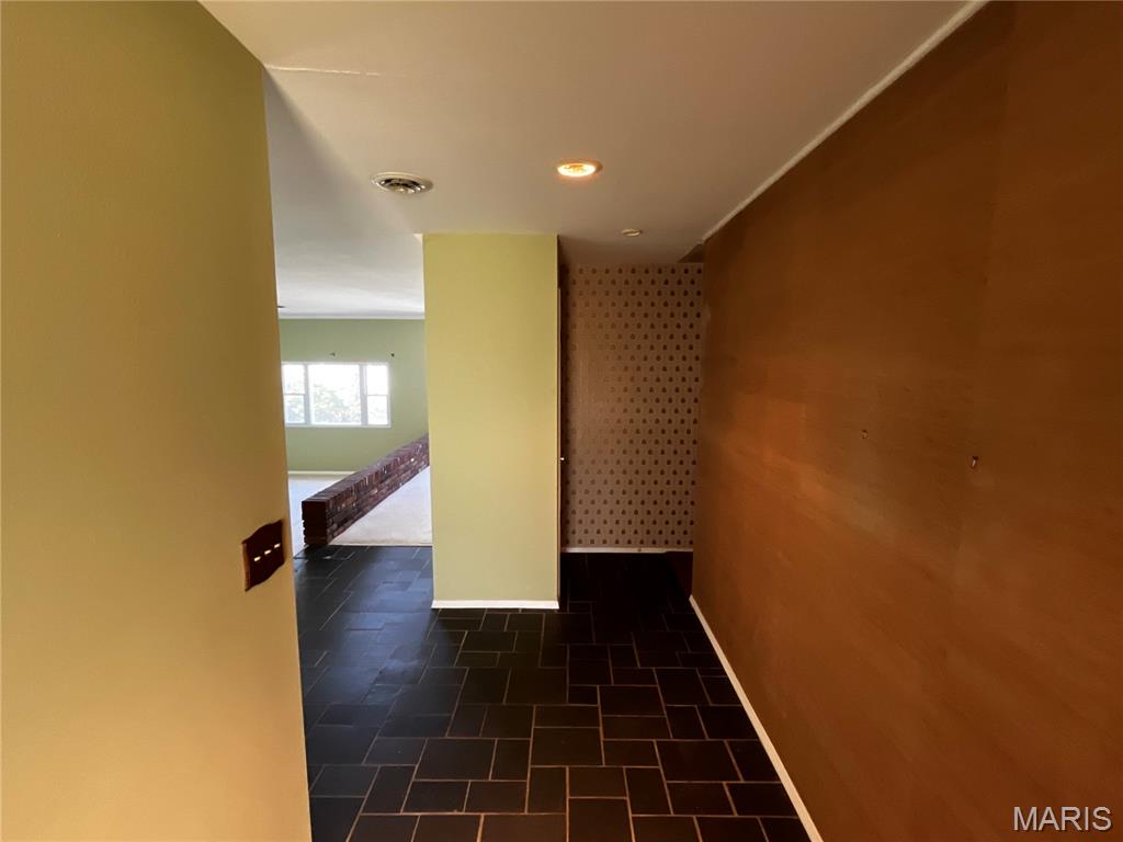 102 Five Meadows Lane Ballwin, MO 63011 - Photo 7 of 30