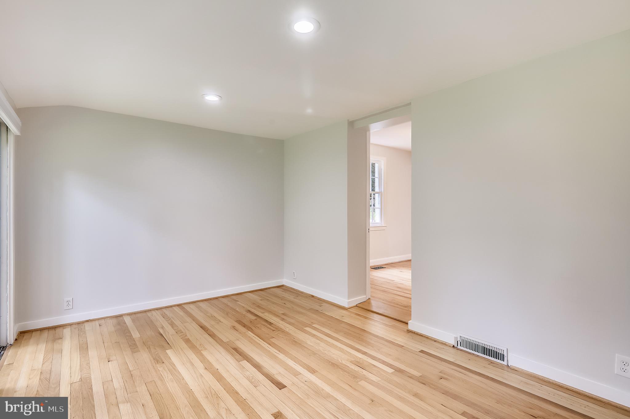 9311 Walden Road Silver Spring, MD 20901 - Photo 25 of 75 Family Room