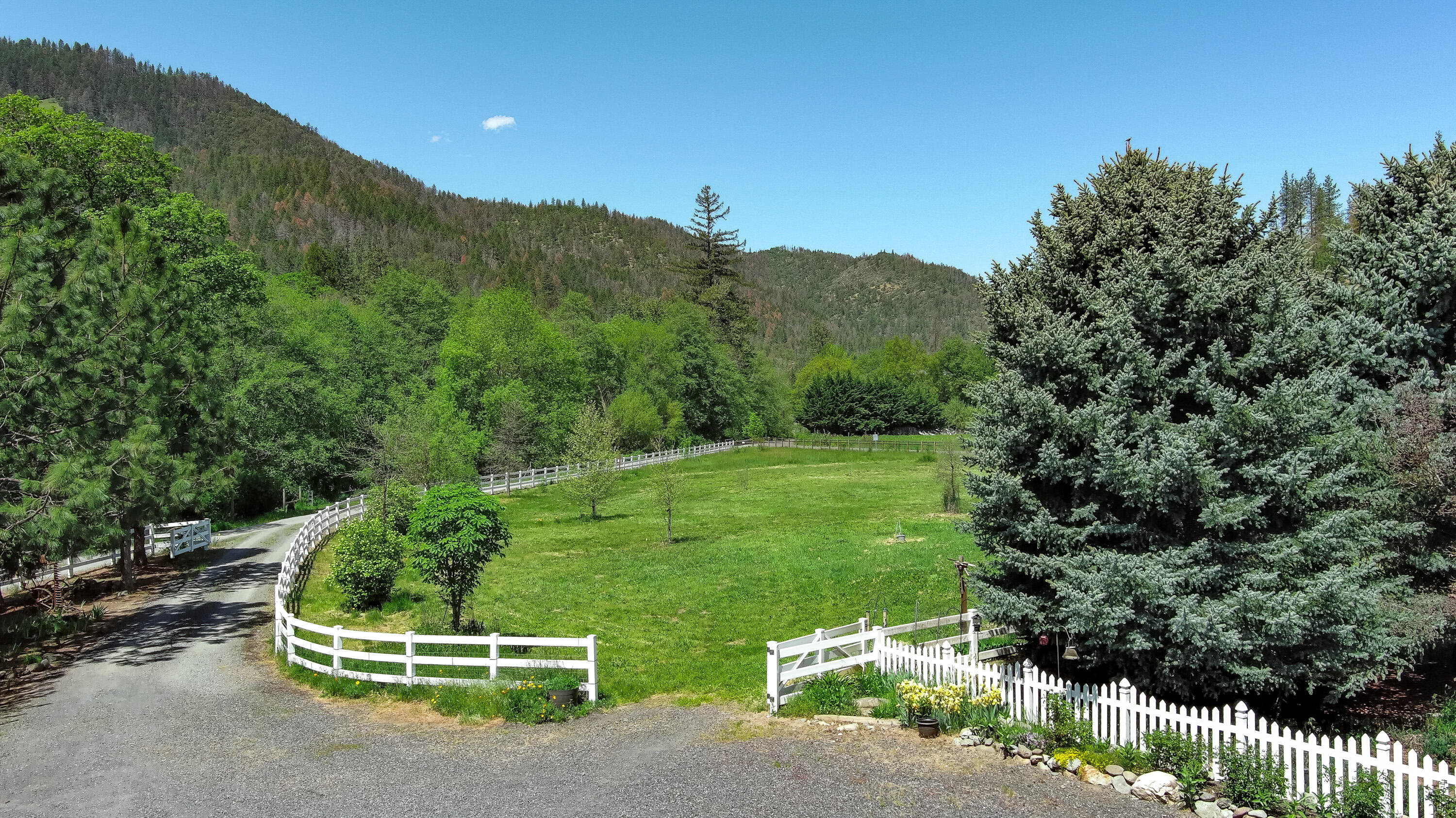4000 Little Applegate Road Jacksonville, OR 97530 - Photo 36 of 47 37