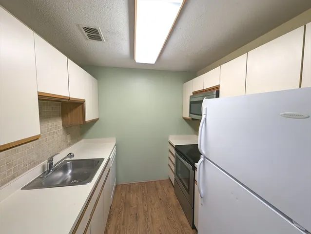 $1,900 | 2612 Franklin Crossing Road, Unit 2612, Franklin, MA 02038