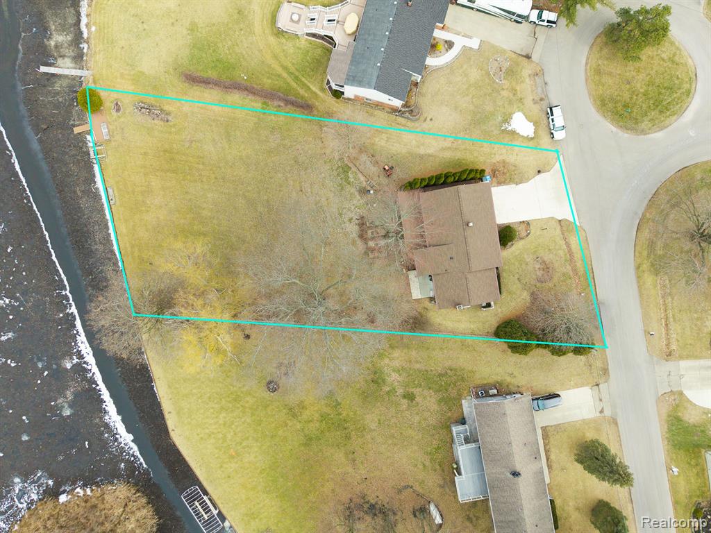 171 Endicott Howell, MI 48843 - Photo 35 of 36 Gallery Image 35