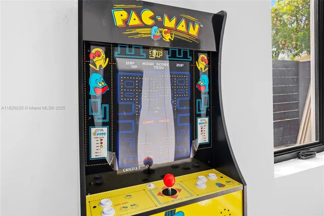 $25,000 | 550 Northwest 42nd Street, Miami, FL 33127