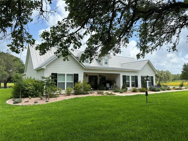 $1,300,000 | 4149 County Road 444, Hallettsville, TX 77964