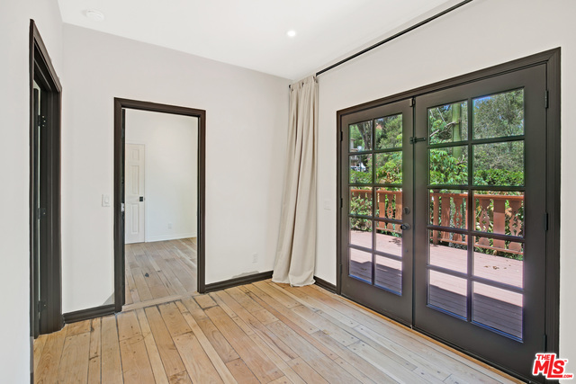 3099 Ellington Drive Los Angeles, CA 90068 - Photo 13 of 48