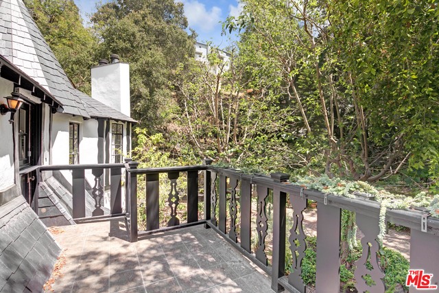 3099 Ellington Drive Los Angeles, CA 90068 - Photo 19 of 48