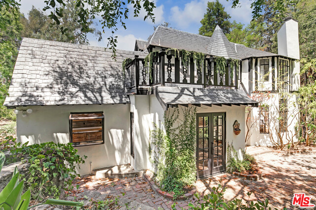 3099 Ellington Drive Los Angeles, CA 90068 - Photo 3 of 48