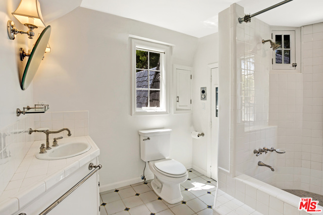 3099 Ellington Drive Los Angeles, CA 90068 - Photo 30 of 48