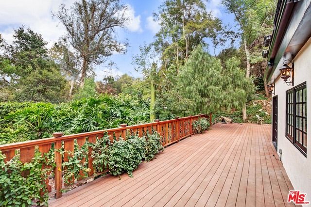 3099 Ellington Drive Los Angeles, CA 90068 - Photo 34 of 48