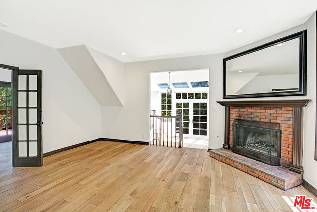 3099 Ellington Drive Los Angeles, CA 90068 - Photo 9 of 48