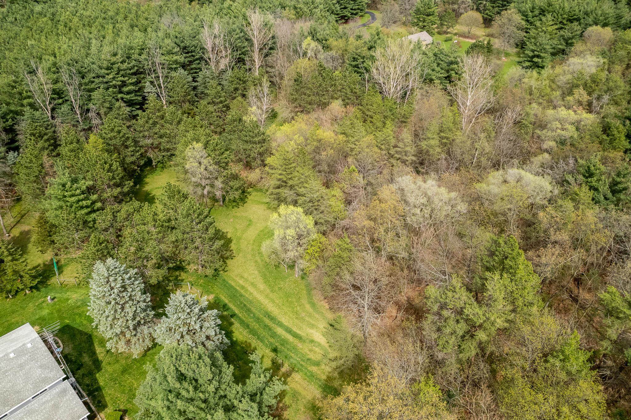 14795 Hansberry Road Rockton, IL 61072 - Photo 3 of 32 a view of a yard