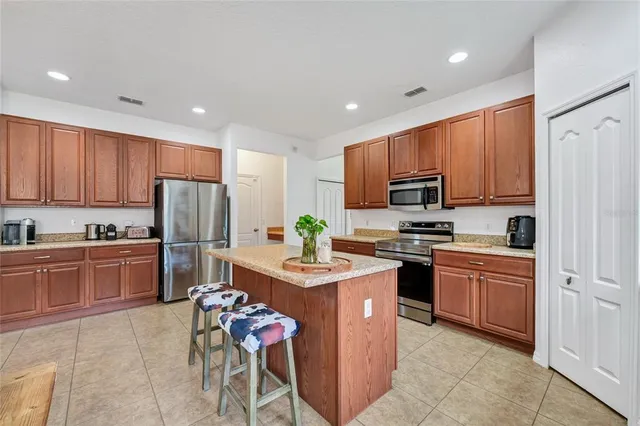 $2,000 | 1832 Piedmont Court, Mascotte, FL 34753