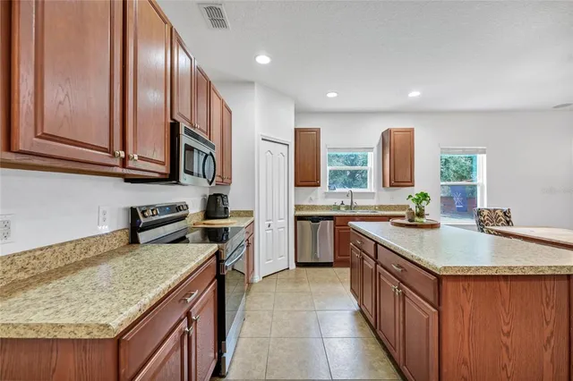 $2,000 | 1832 Piedmont Court, Mascotte, FL 34753