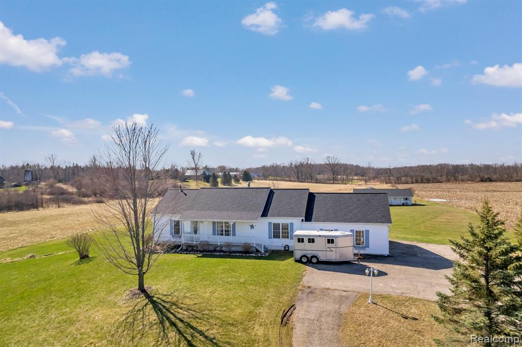 12833 Sullivan Road Emmett, MI 48022 - Photo 33 of 41