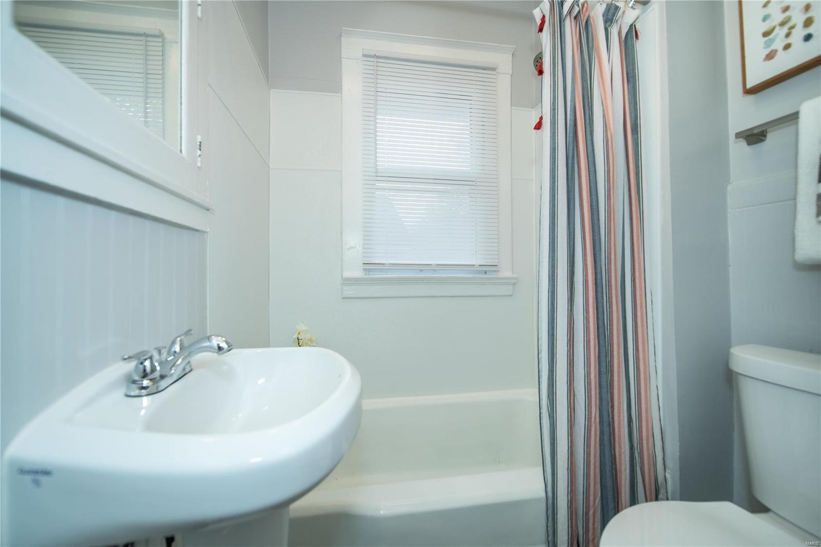9023 Lackland Road St. Louis, MO 63114 - Photo 11 of 17 Gallery Image 11