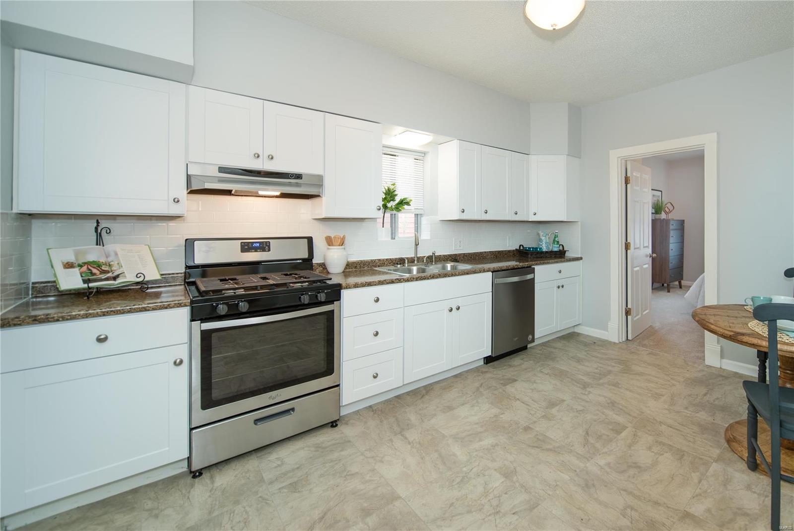 9023 Lackland Road St. Louis, MO 63114 - Photo 10 of 17 Gallery Image 10